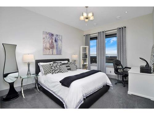 120-38254 Range Road 265, Rural Red Deer County, AB - Indoor Photo Showing Bedroom