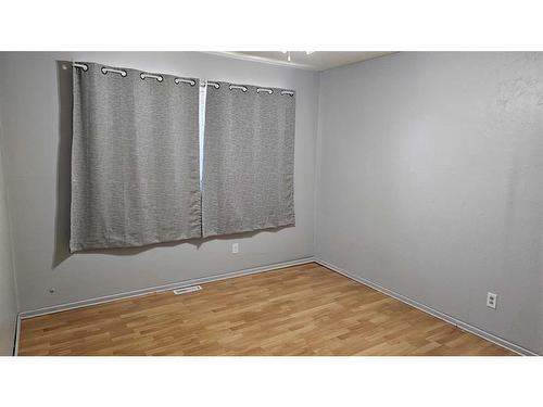 5114 Windsor Avenue, Coronation, AB - Indoor Photo Showing Other Room