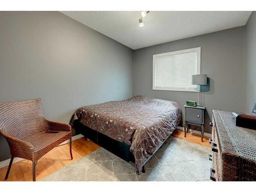 49 Chappel Drive, Red Deer, AB - Indoor Photo Showing Bedroom