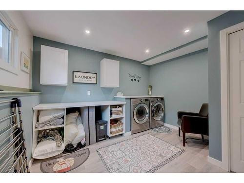 49 Chappel Drive, Red Deer, AB - Indoor Photo Showing Laundry Room