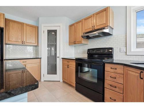 58 Sunset Harbour, Rural Wetaskiwin No. 10, County Of, AB - Indoor Photo Showing Kitchen