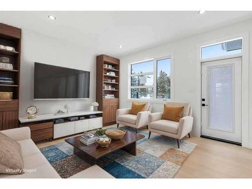 8504 148 Street Nw, Edmonton, AB - Indoor Photo Showing Living Room