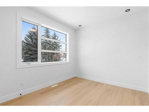 8504 148 Street Nw, Edmonton, AB - Indoor Photo Showing Other Room