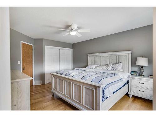 75 Kerr Close, Red Deer, AB - Indoor Photo Showing Bedroom