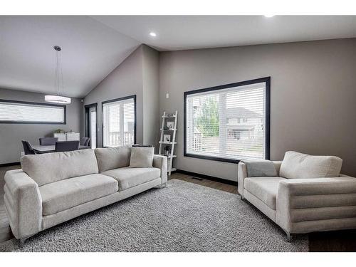 400 Timothy Drive, Red Deer, AB - Indoor Photo Showing Living Room