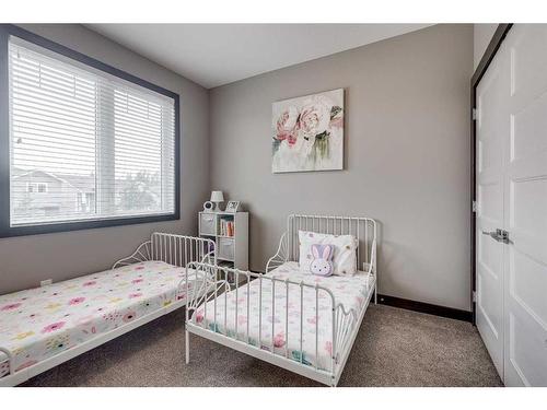 400 Timothy Drive, Red Deer, AB - Indoor Photo Showing Bedroom