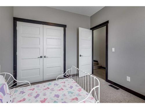 400 Timothy Drive, Red Deer, AB - Indoor Photo Showing Bedroom