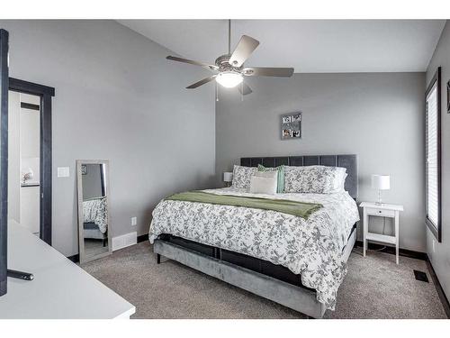 400 Timothy Drive, Red Deer, AB - Indoor Photo Showing Bedroom