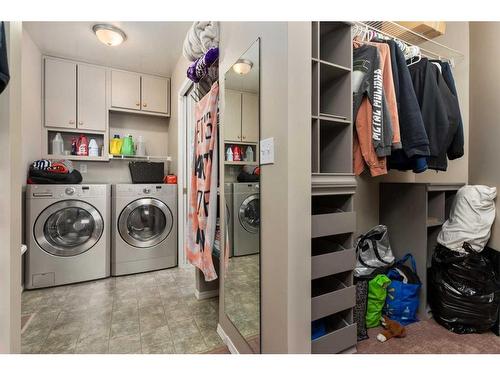 6604 55 Avenue, Camrose, AB - Indoor Photo Showing Laundry Room