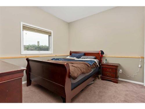 6604 55 Avenue, Camrose, AB - Indoor Photo Showing Bedroom