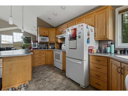 6604 55 Avenue, Camrose, AB - Indoor Photo Showing Kitchen