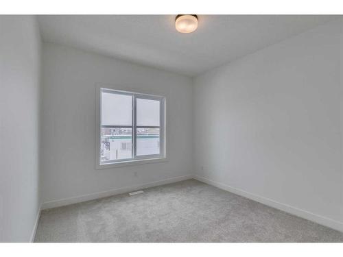 86-2117 81 Street Sw, Calgary, AB - Indoor Photo Showing Other Room