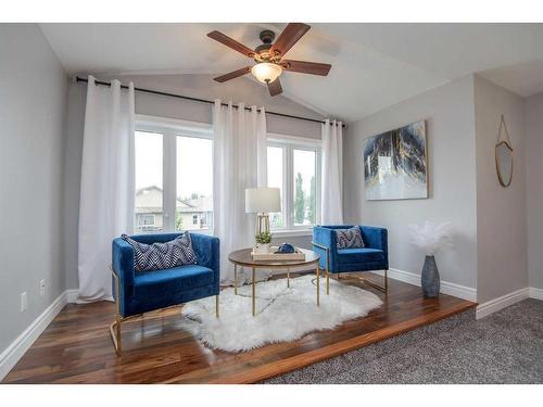 113 Weddell Crescent, Red Deer, AB - Indoor Photo Showing Living Room