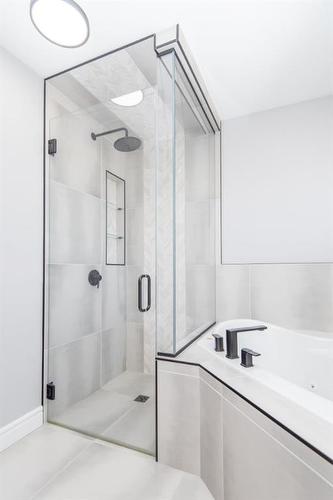 113 Weddell Crescent, Red Deer, AB - Indoor Photo Showing Bathroom