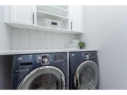 113 Weddell Crescent, Red Deer, AB - Indoor Photo Showing Laundry Room