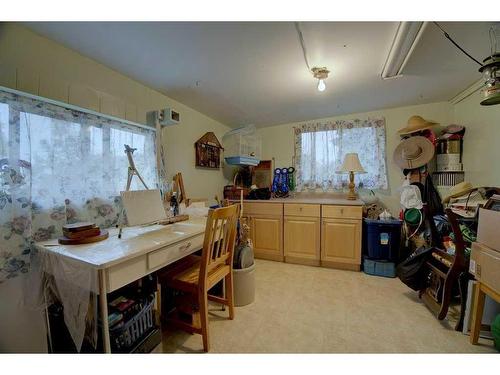 322 Main Street, Elnora, AB - Indoor