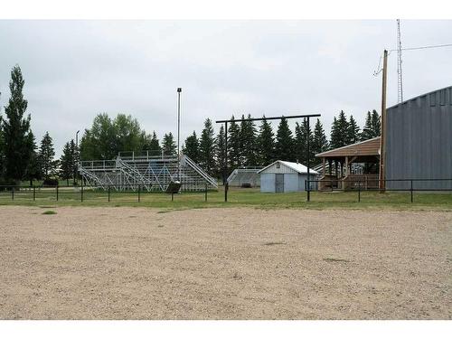 322 Main Street, Elnora, AB - Outdoor