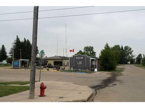 322 Main Street, Elnora, AB - Outdoor