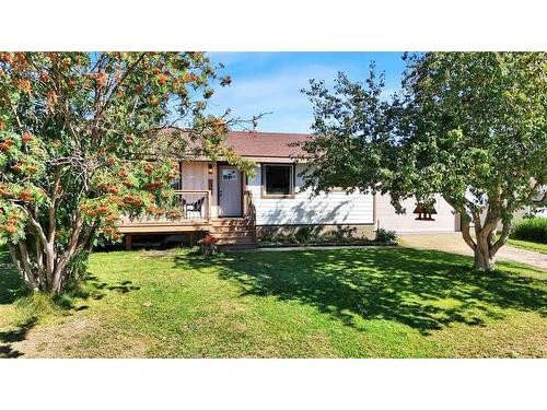 5208 52 Avenue, Eckville, AB - Outdoor With Deck Patio Veranda