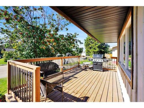 5208 52 Avenue, Eckville, AB - Outdoor With Deck Patio Veranda With Exterior