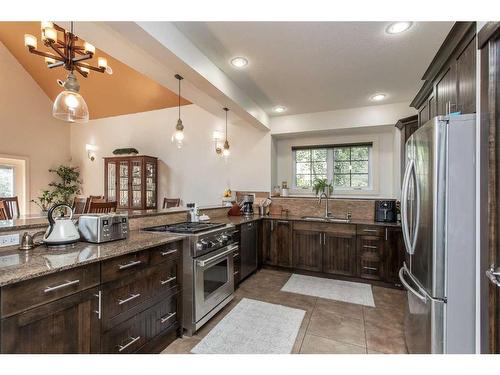 431 Summer Crescent, Rural Ponoka County, AB - Indoor Photo Showing Kitchen With Upgraded Kitchen