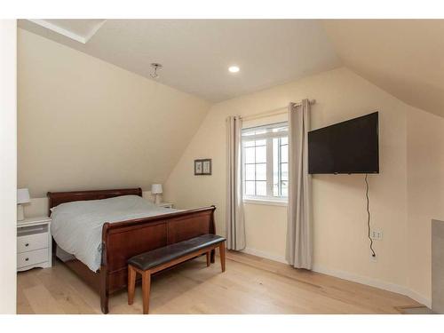 431 Summer Crescent, Rural Ponoka County, AB - Indoor Photo Showing Bedroom