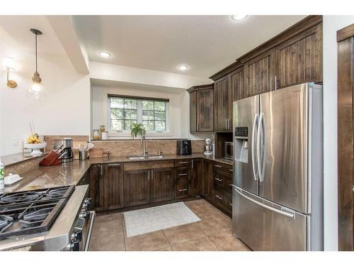 431 Summer Crescent, Rural Ponoka County, AB - Indoor Photo Showing Kitchen