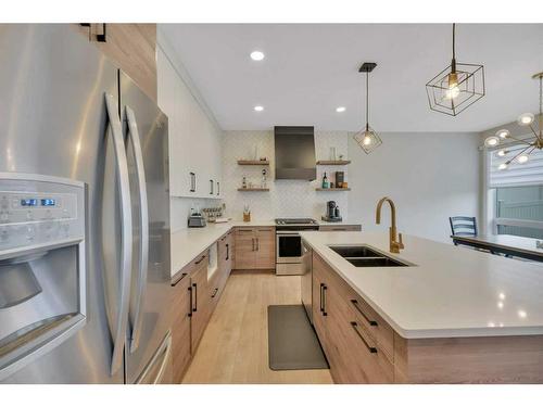 20 Ellington Crescent, Red Deer, AB - Indoor Photo Showing Kitchen With Double Sink With Upgraded Kitchen