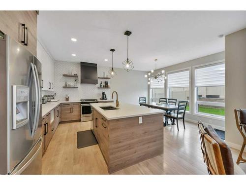 20 Ellington Crescent, Red Deer, AB - Indoor Photo Showing Kitchen With Upgraded Kitchen