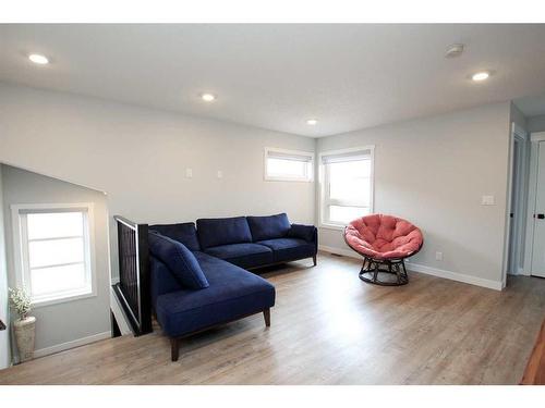 33 Larratt Close, Red Deer, AB - Indoor Photo Showing Living Room