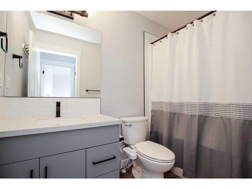 33 Larratt Close, Red Deer, AB - Indoor Photo Showing Bathroom