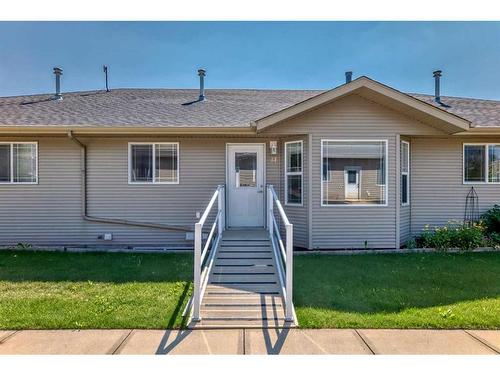 14-100 Legacy Lane, Rimbey, AB - Outdoor