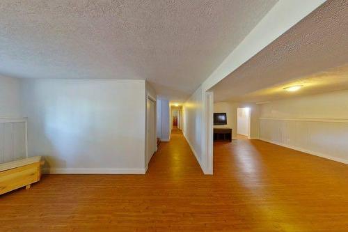 214 8 Avenue Ne, Sundre, AB - Indoor Photo Showing Other Room