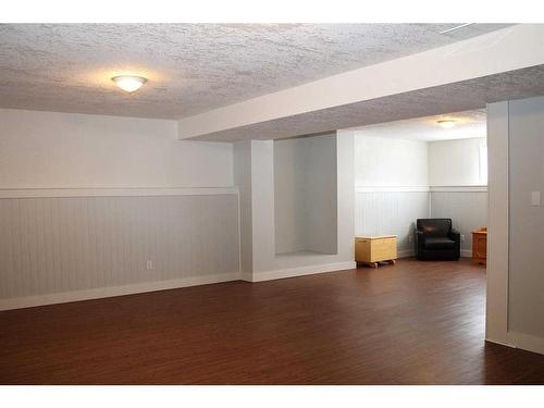 214 8 Avenue Ne, Sundre, AB - Indoor Photo Showing Other Room