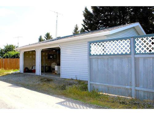 214 8 Avenue Ne, Sundre, AB - Outdoor