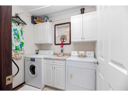 42 Osmond Close, Red Deer, AB - Indoor Photo Showing Laundry Room