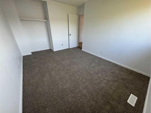 #F4-35 Nash Street, Red Deer, AB - Indoor Photo Showing Other Room