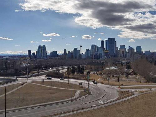 401-716 5 Street Ne, Calgary, AB - Outdoor With View