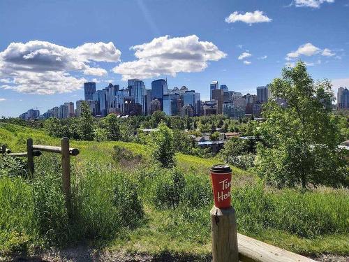 401-716 5 Street Ne, Calgary, AB - Outdoor With View