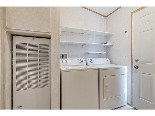 33073 Range Road 62, Rural Mountain View County, AB - Indoor Photo Showing Laundry Room