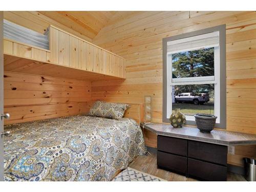 103-73014 Highway 591, Rural Clearwater County, AB - Indoor Photo Showing Bedroom