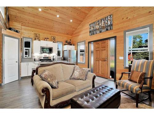 103-73014 Highway 591, Rural Clearwater County, AB - Indoor Photo Showing Living Room