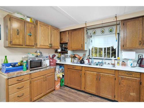 4707 50 Avenue, Caroline, AB - Indoor Photo Showing Kitchen