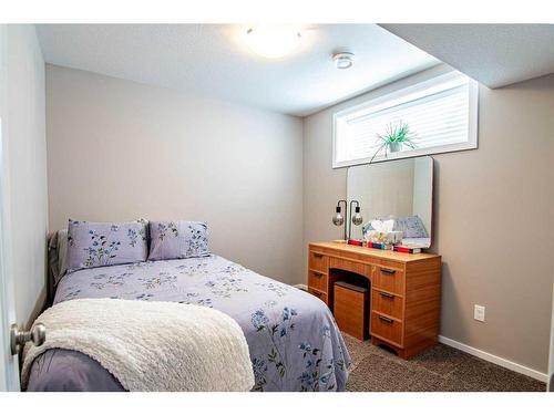 20 Tallman Close, Red Deer, AB - Indoor Photo Showing Bedroom