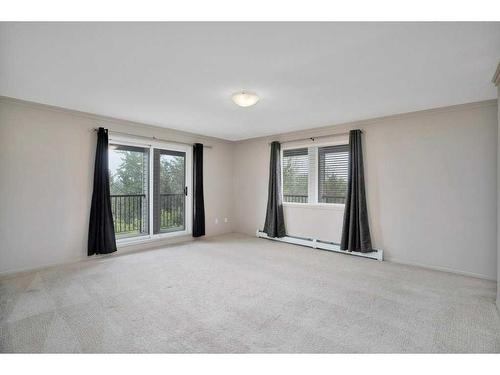 404-5601 Kerry Wood Drive, Red Deer, AB - Indoor Photo Showing Other Room