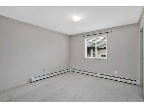 404-5601 Kerry Wood Drive, Red Deer, AB - Indoor Photo Showing Other Room