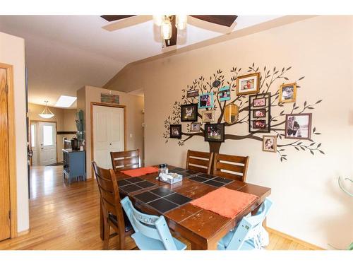 144 Ammeter Close, Red Deer, AB - Indoor Photo Showing Dining Room