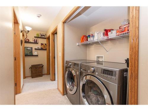 144 Ammeter Close, Red Deer, AB - Indoor Photo Showing Laundry Room