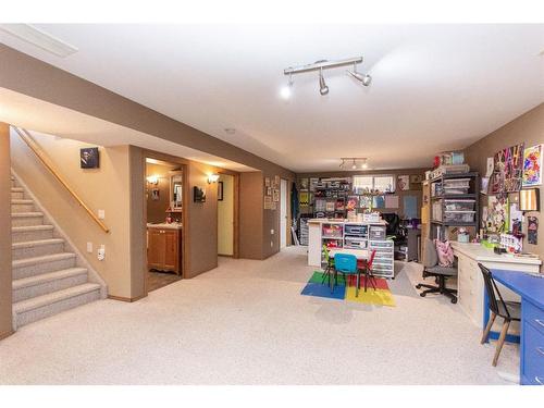 144 Ammeter Close, Red Deer, AB - Indoor Photo Showing Other Room