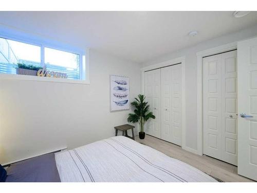 14649 1 Street Ne, Calgary, AB - Indoor Photo Showing Bedroom